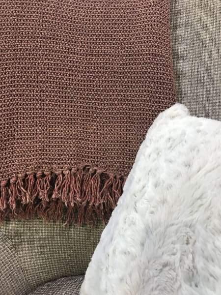 Burgundy knitted throw - Rustic Furniture Outlet